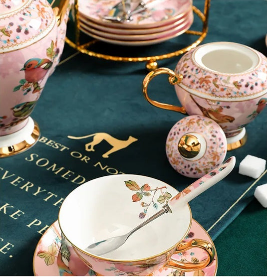 ROYAL BIRDS Elegant European Bone China Coffee Cup Set with Hand-Painted Bird Motifs Light Pink and Gold Ideal for Afternoon Tea High-End Birthday Gift Office Home Use Includes Saucers and Golden Spoons in Premium Gift Box