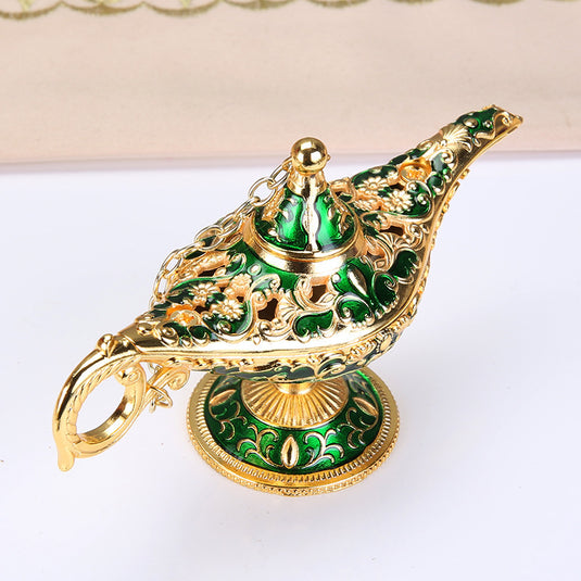 Victorian Decorative Gold Oil Lamp Arabesque Zinc Alloy European Style Classical Handicraft