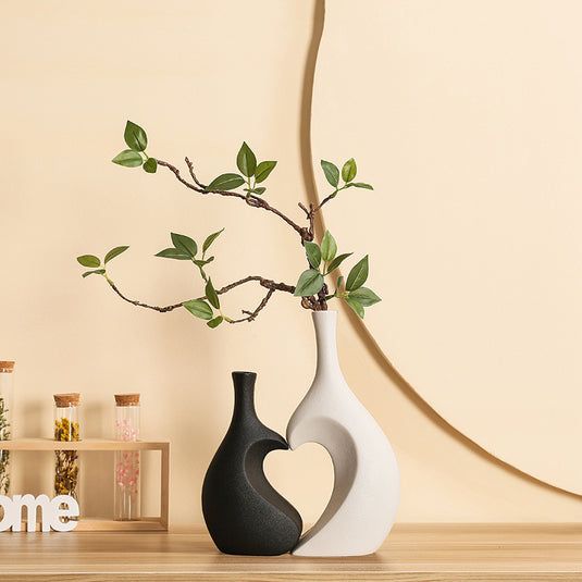 Vase en céramique simple de style européen domestique